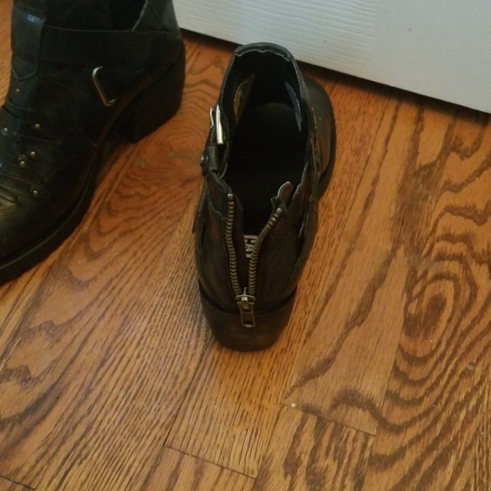 Booties - Picture 3 of 7